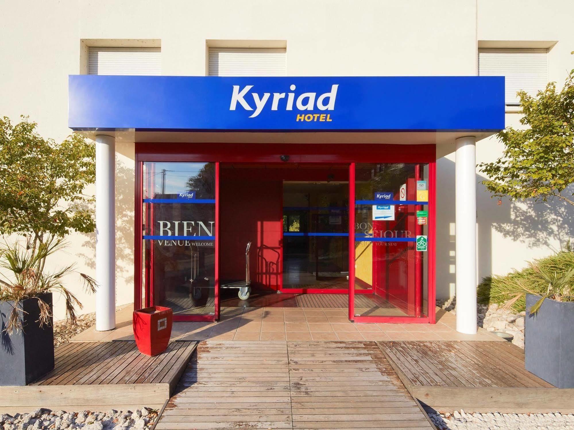 Kyriad Tours - Жуе-ле-Тур Екстер'єр фото